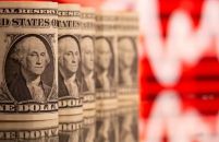 Dólar abre com leve alta em linha com exterior e à espera de dados dos EUA