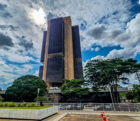 Mercado financeiro projeta inflação de 5,68% para este ano