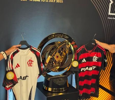 Exposição do troféu da Copa do Mundo de Clubes começa pelo Flamengo, na Gávea