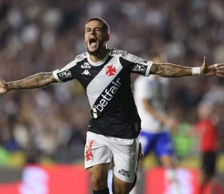 Coutinho rescinde com Aston Villa (ING) e assina com o Vasco