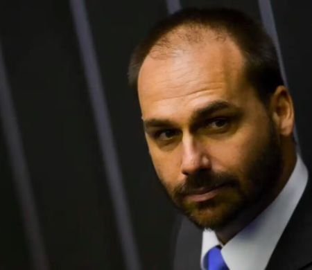 PGR se posiciona contra pedido de prisão de Eduardo Bolsonaro