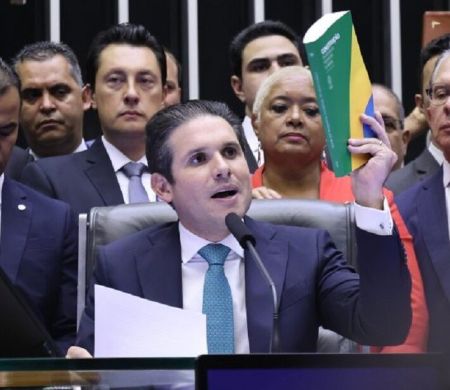 Câmara analisará cortes, mas insenções ficarão para depois, diz Motta