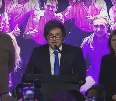 Com vitória em eleições legislativas, Milei promete mais reformas  Com vitória em eleições legislativas, Milei promete mais reformas
