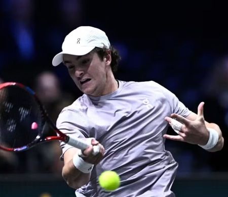 Com lombalgia, João Fonseca desiste do ATP 250 de Atenas  Com lombalgia, João Fonseca desiste do ATP 250 de Atenas