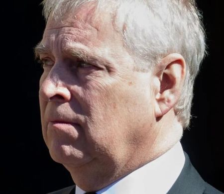 Rei Charles III bane seu irmão Andrew por escândalo sexual Rei Charles III bane seu irmão Andrew por escândalo sexual