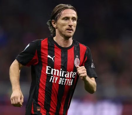 Ronaldo Fenômeno está no top 5 dos jogadores  favoritos de Modric 