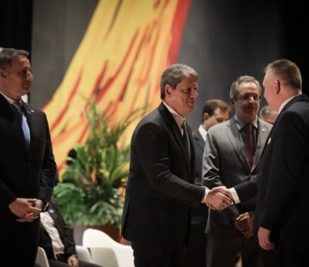 Ao ver Tarcísio candidato ao Planalto, Centrão entra em fase de barganha