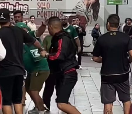 Torcedores de Flamengo e Palmeiras brigam em Lima antes da final 