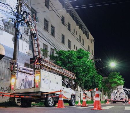 Parceria permite que prefeitura retire 15 mil metros de fios no Centro 