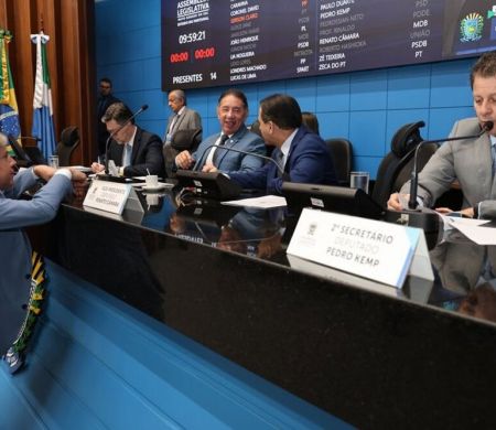 Assembleia autoriza licença de Riedel entre dezembro e janeiro