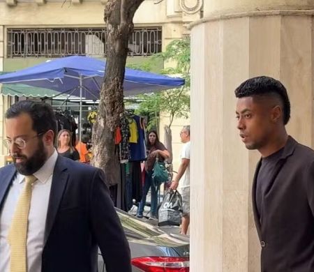 Bruno Henrique, do Flamengo, vira réu no DF por estelionato