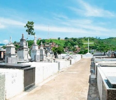 Prefeitura convoca candidatos aprovados para vagas de coveiro e pedreiro