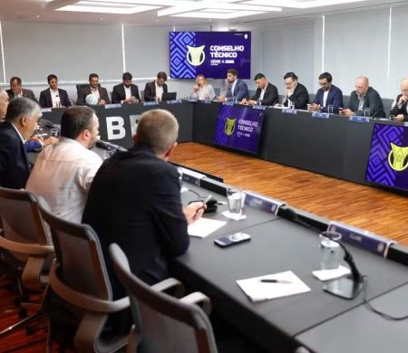 CBF recebe pedido para não aprovar novos gramados sintéticos até nova reunião