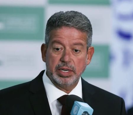 PF mira ex-assessora de Lira por desvios de emendas parlamentares