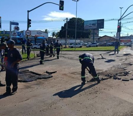 Agetran interdita parcialmente a rotatória da Zahran com Joaquim Murtinho