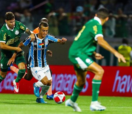 Grêmio vence o Palmeiras e se classifica para semifinal da Copinha