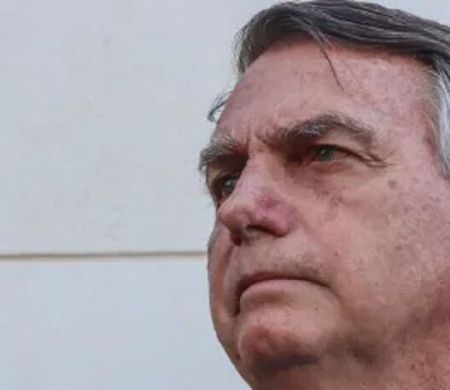 Ex-presidente Jair Bolsonaro exalta Nikolas Ferreira como integrante do PL