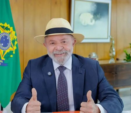 Após novos exames na cabeça, equipe médica libera Lula para viagens