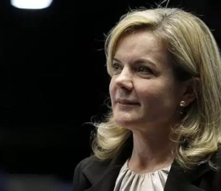 Gleisi Hoffmann, presidente do PT, é cotada para assumir ministério<p></p>