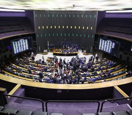 Câmara estuda ampliar a quantidade de deputados dos atuais 513 para 527