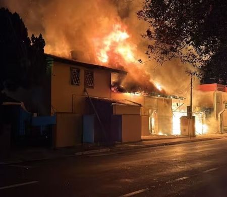 Homem põe fogo em sofá e incêndio mata 4 em abrigo no interior de SP 