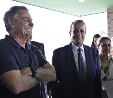 Bolsonaro encontra Valdemar Costa Neto após decisão de Moraes