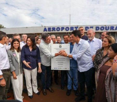 Governador e ministro entregam Aeroporto de Dourados 