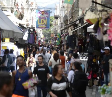 Economia do Brasil cresceu 0,3% de dezembro para janeiro, diz FGV