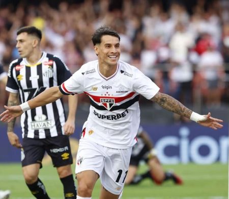 Pressionado, São Paulo bate o Santos e Zubeldía ganha fôlego