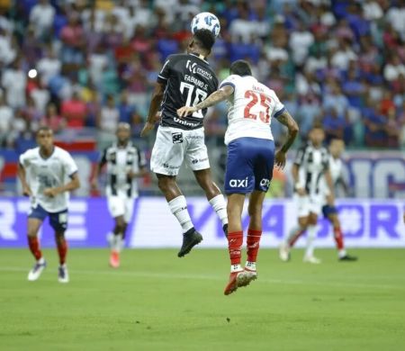 Gol salvador nos acréscimos garante primeira vitória do Bahia no Brasileirão