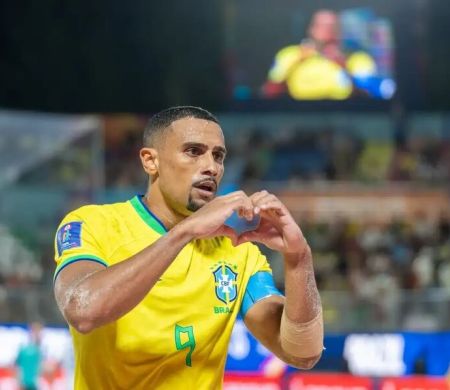 Seleção Brasileira de Beach Soccer estreia com vitória no Mundial 