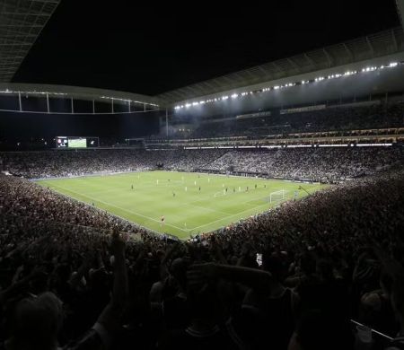 Na estreia de Dorival, Corinthians enfrenta o Internacional em São Paulo 