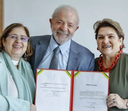 Com a saída de Cida Gonçalves, Lula empossa Márcia Lopes no cargo 