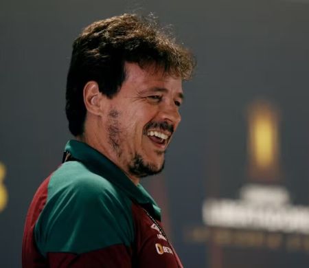 Após 11 dias de negociação, Fernando Diniz é o novo técnico do Vasco