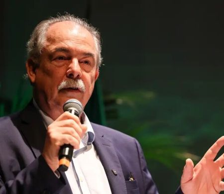 Mercadante propõe taxar bets para aumentar arrecadação