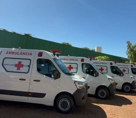 Estado entrega novas ambulâncias para onze municípios de MS