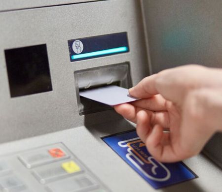 Caixa paga Bolsa Família a beneficiários com NIS de final 9