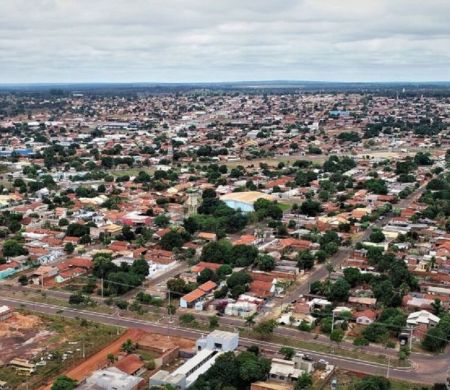 Governo garante obra de pavimentação no polo industrial de Ribas 