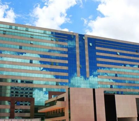 Justiça bloqueia R$ 119 milhões de investigados por fraude contra INSS