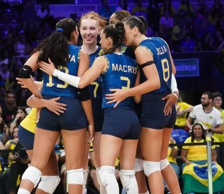 Brasil encara os Estados Unidos esta noite no Maracanânzinho 
