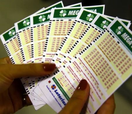 Ninguém acerta as 6 dezenas da Mega e prêmio vai a R$ 51 mi  