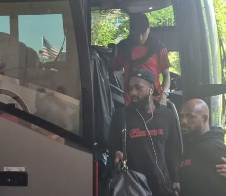 Com Gerson hostilizado no Embarque, Flamengo chega aos Estados Unidos