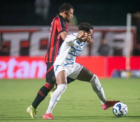 Cruzeiro empata com Vitória e perde chance de assumir a ponta do Brasileiro