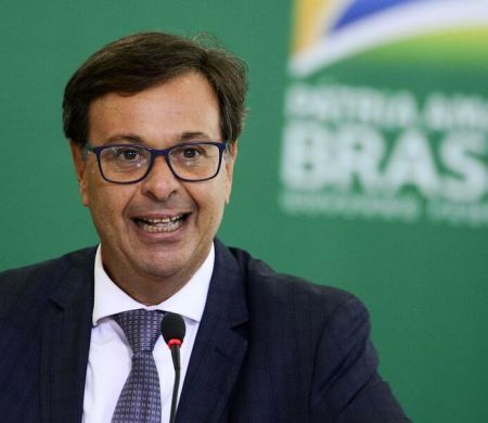PF prende Gilson Machado por tentar passaporte português a Mauro Cid