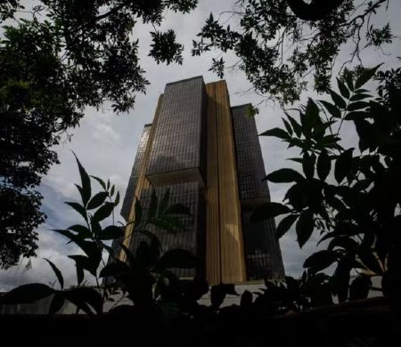 Banco Central decide hoje a nova taxa de juros