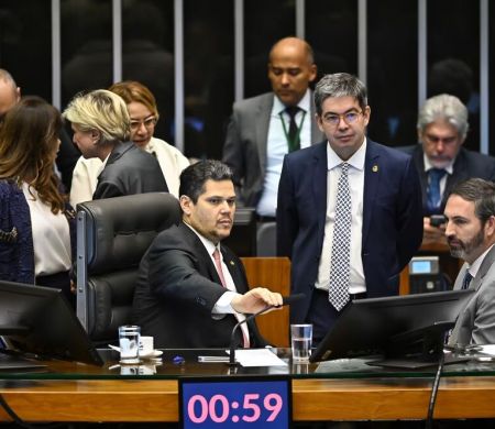 Pressão sobre Lula aumenta, e Senado pode votar projeto que barra alta do IOF hoje