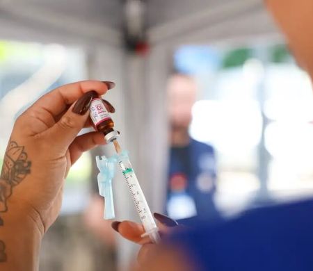Reforço de vacina contra meningite terá proteção maior
