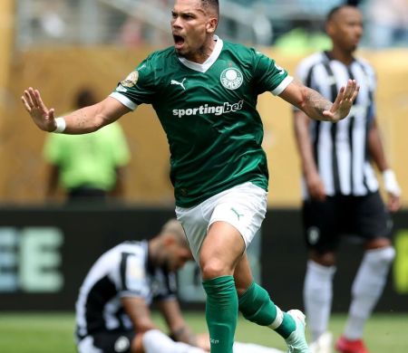 Paulinho brilha na prorrogação, e Palmeiras avança às quartas do Mundial