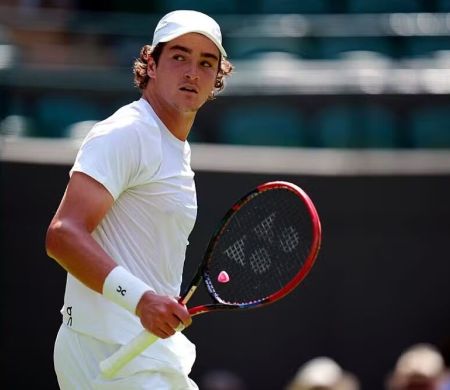 Fonseca vence Jacob e conquista sua 1ª vitória em Wimbledon