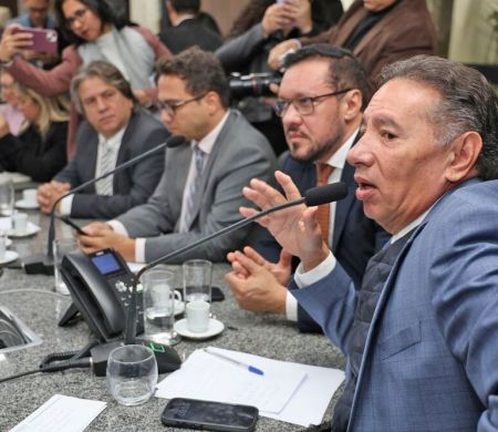 Governo promete dinheiro extra para hospitais que acelerarem atendimentos